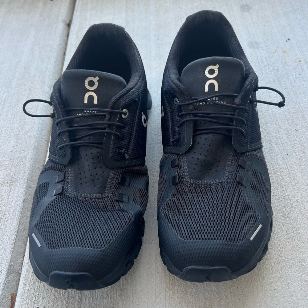 On Running Black Athletic Shoes with CloudTec Sole